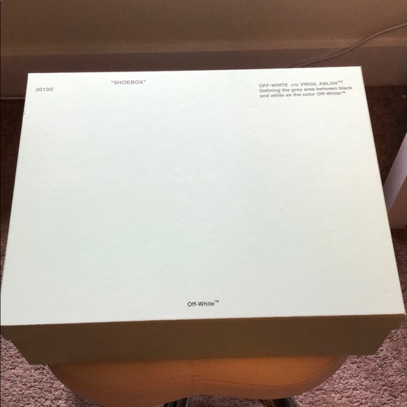 Off-White Shoebox (NEW) - Picture 1 of 1